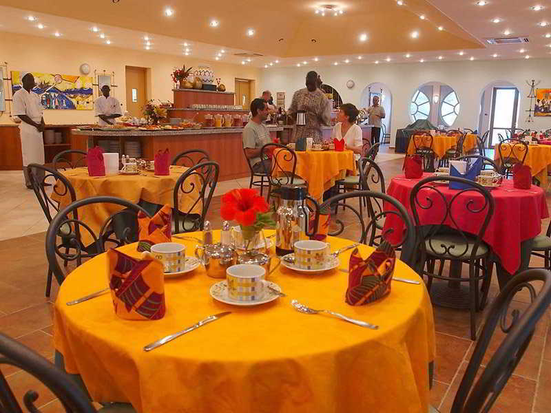Sunbeach Hotel & Resort Bakau Екстер'єр фото