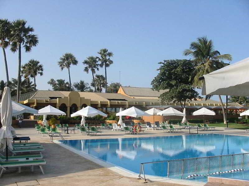 Sunbeach Hotel & Resort Bakau Екстер'єр фото