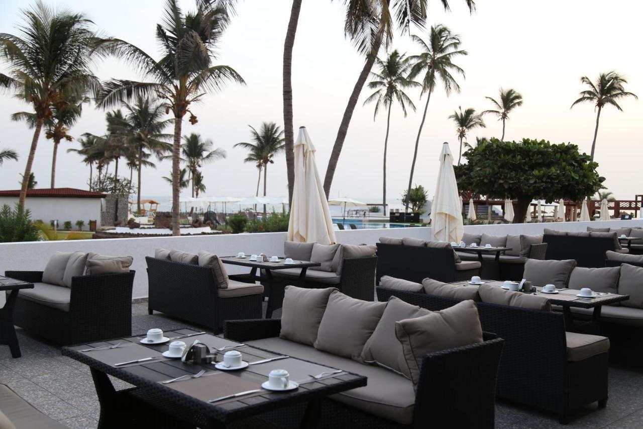 Sunbeach Hotel & Resort Bakau Екстер'єр фото