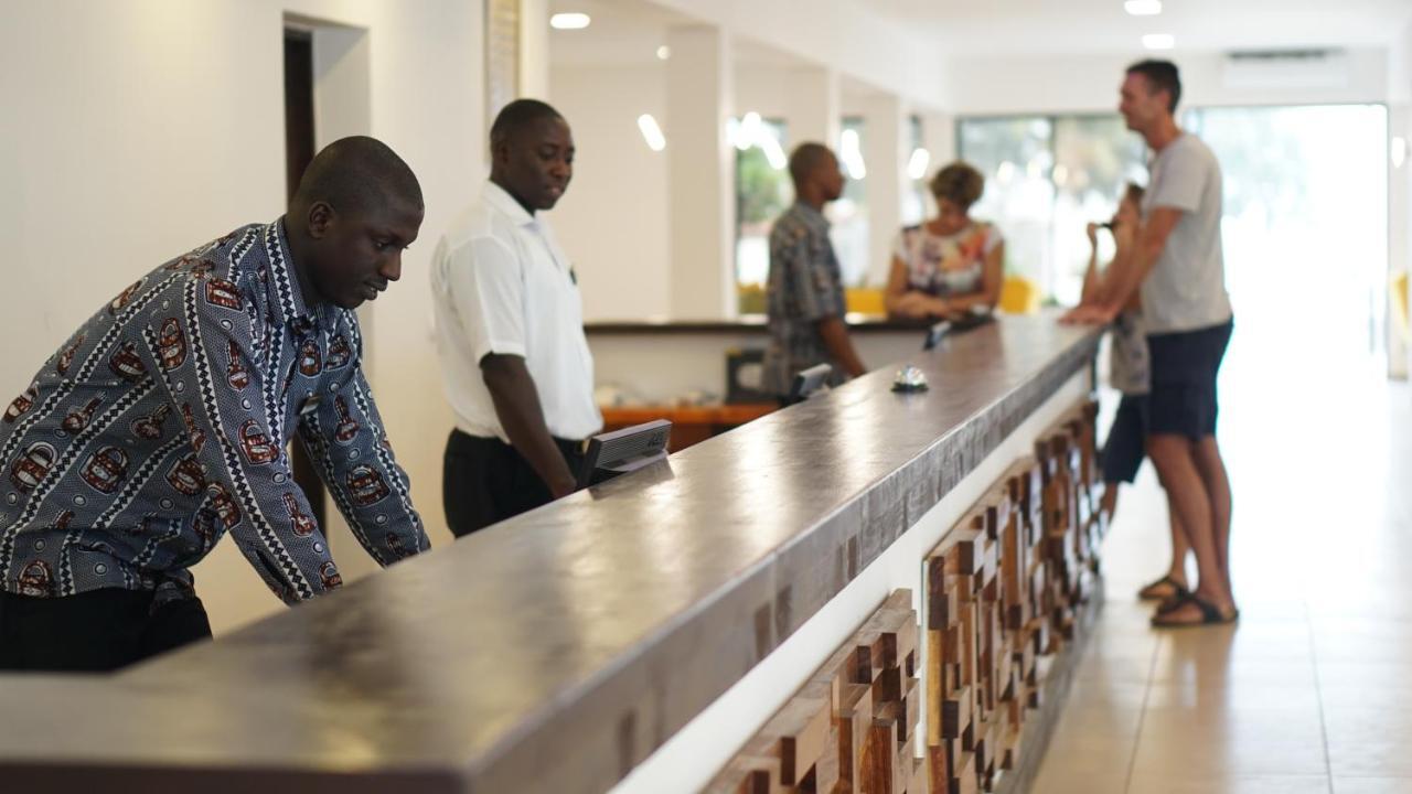 Sunbeach Hotel & Resort Bakau Екстер'єр фото