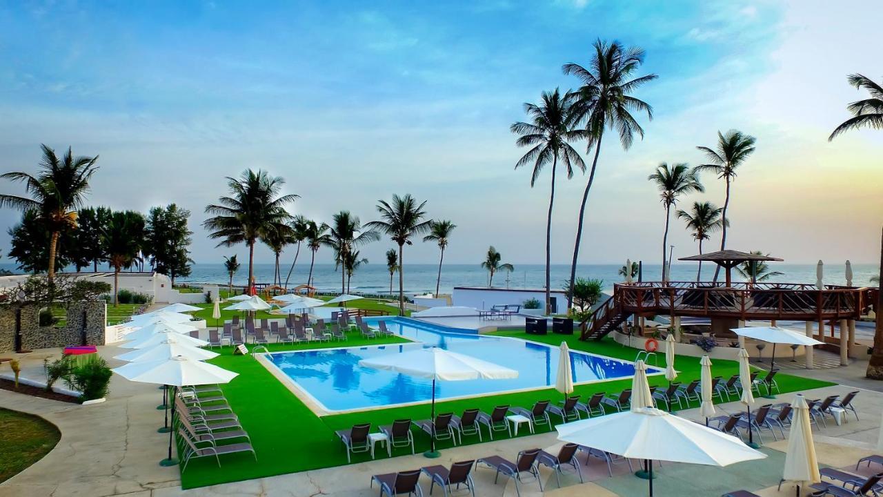 Sunbeach Hotel & Resort Bakau Екстер'єр фото